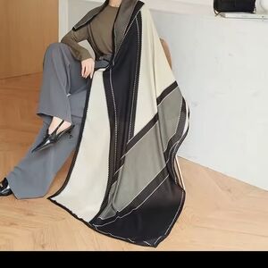 Chic Black and Cream Scarf